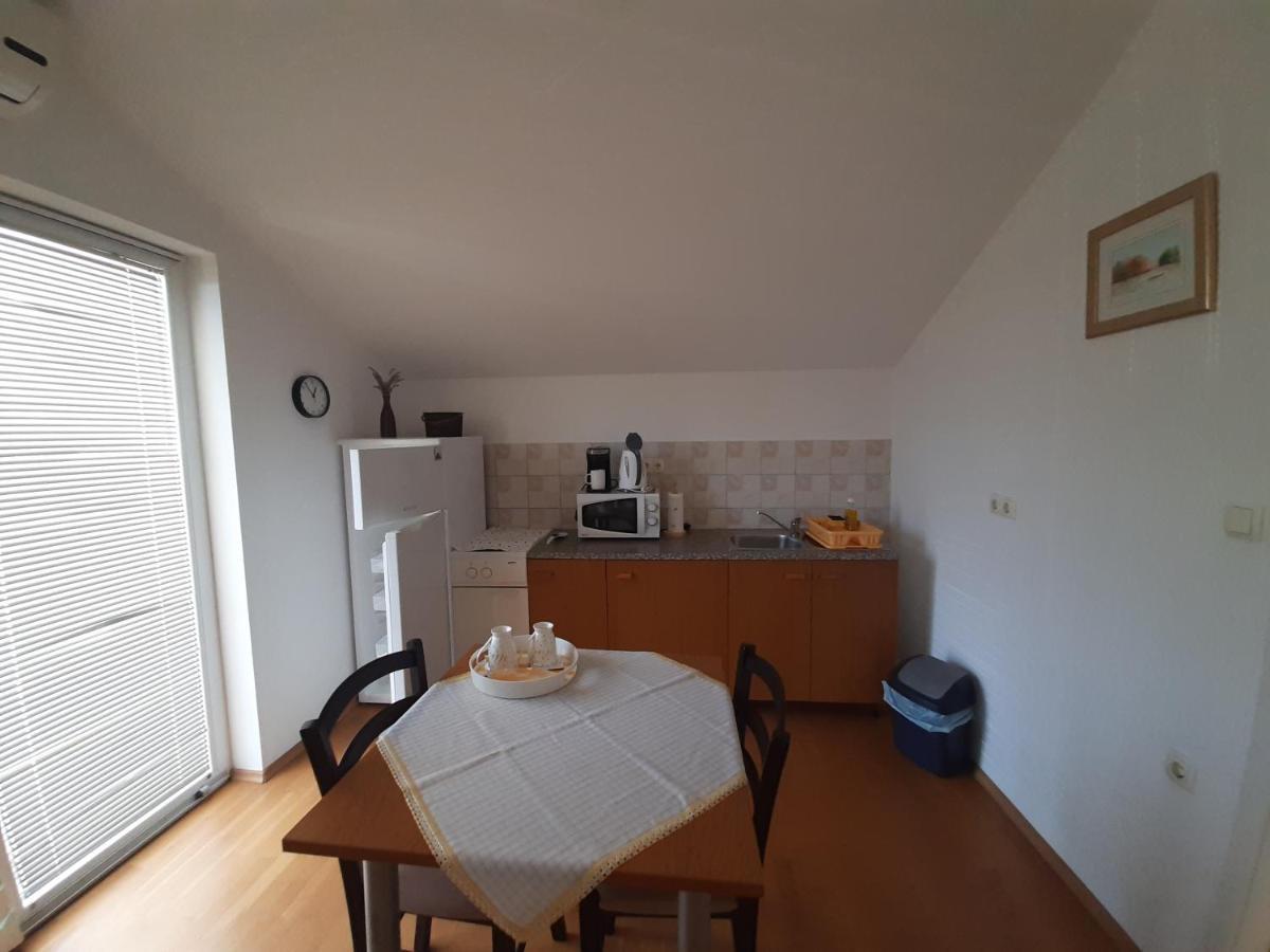 Nena 2 Apartment Sukosan Ngoại thất bức ảnh